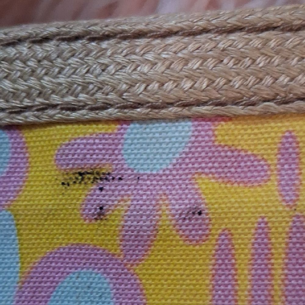 CHANEL Yellow and Purple Floral Tote (STRAP IS BROKEN PROJECT BAG!) - Picture 4 of 16